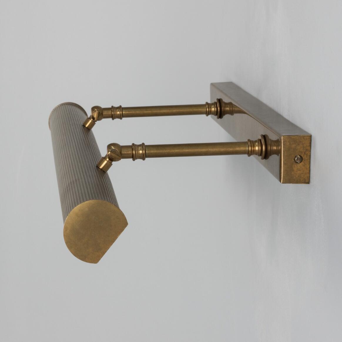 Mullan - Cambridge Adjustable Reeded Brass Picture Light 60.5cm IP20 - Antique Brass Finish