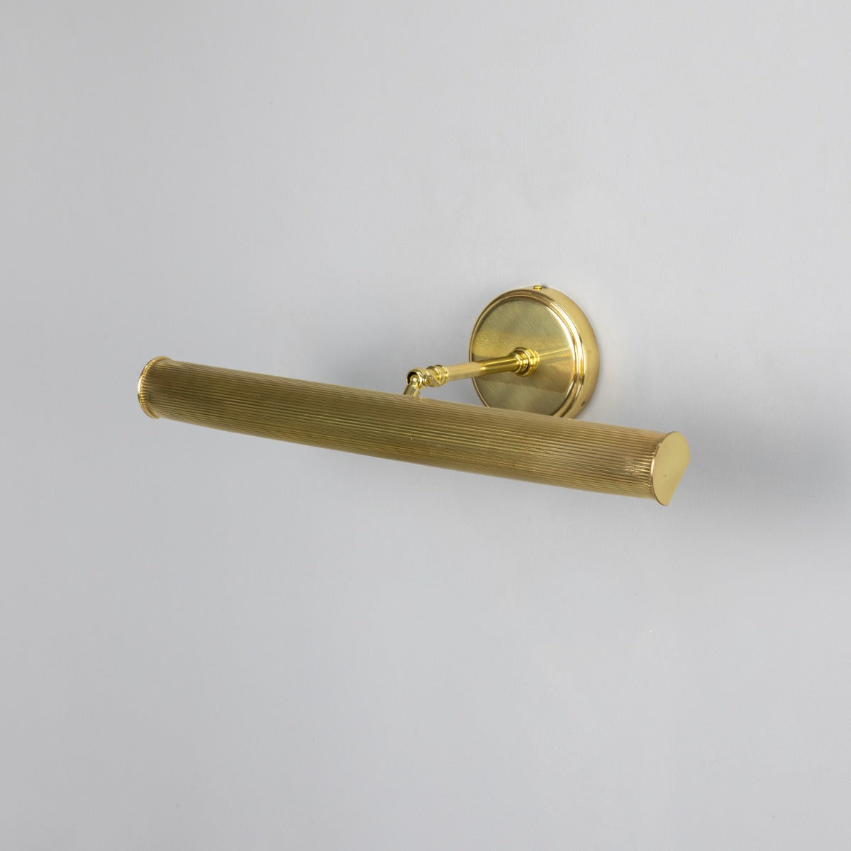 Mullan - Bilbury Adjustable Reeded Brass Picture Light 50.5cm IP20 - Polished Brass Finish