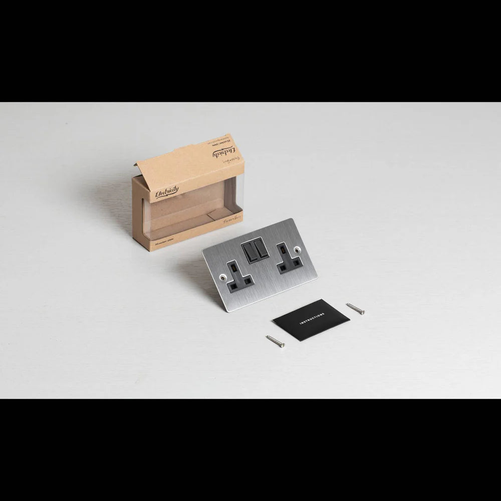 Buster & Punch 2G UK Plug Socket - 2G - Steel