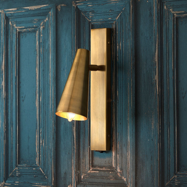 Pooky - Victor Wall Light - Antique Brass